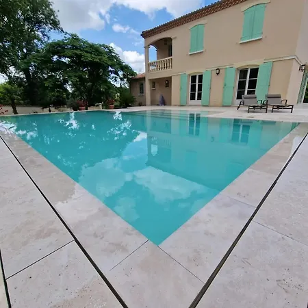 De 3 Avec Piscine Privee Jardin Clos Et Wifi A