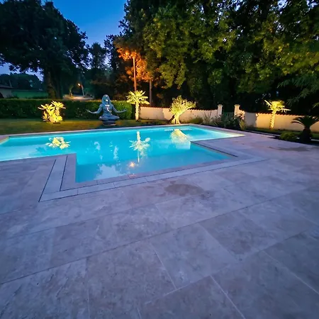 De Charme A Avec Piscine Privee Villa Ribérac