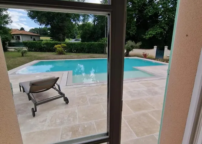 ヴィラ De Charme A Avec Piscine Privee