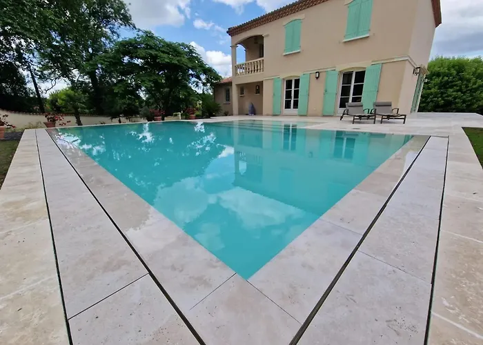 De Charme A Avec Piscine Privee