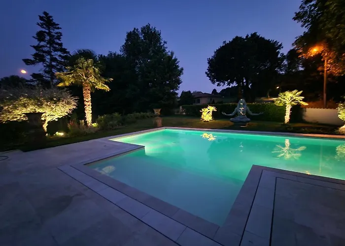 ヴィラ De Charme A Avec Piscine Privee *